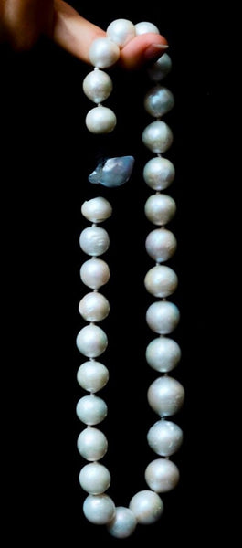Bold Pearls